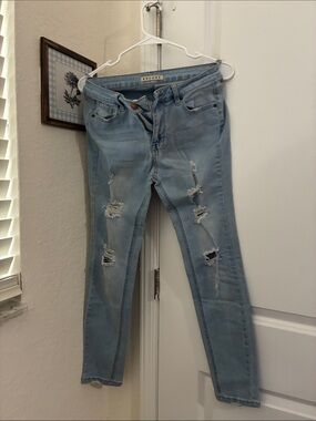 Encore Jeans Light Wash Ripped Skinny Jeans